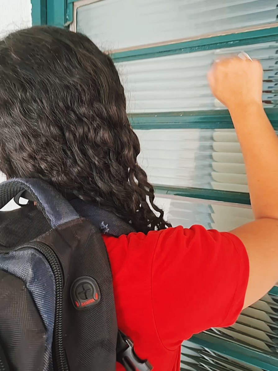 Po: Quando a estagiária da empresa chega na empresa 🤣 Deixe aqui nos comentários, se na sua empresa também é assim 🤣 🤭Quer acompanhar por mais publicações assim? Aproveite para nos seguir nas nossas outras redes sociais! ⭐SITE: www.facinafoods.com.br ⭐INSTAGRAM: https://www.instagram.com/facinafoods/ ⭐TIKTOK: https://www.tiktok.com/@facina_foods ⭐YOUTUBE: https://www.youtube.com/@FacinaFoods/videos Quer garantir o seu doce mais barato? Conheça já o nosso site, ou peça diretamente no nosso WhatsApp! ☎️: (14) 99655-2802 #foryou #facinafoods #meme #trabalho #estagio 