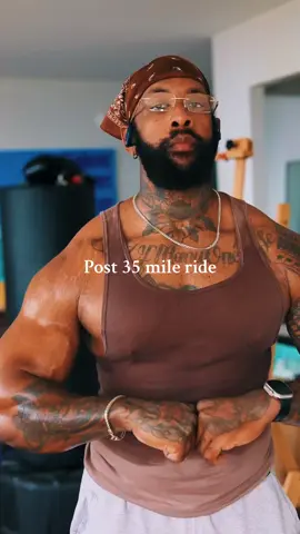 Current physique goals—looking lile an extra in a Destiny’s Child music video, specifically Soldier