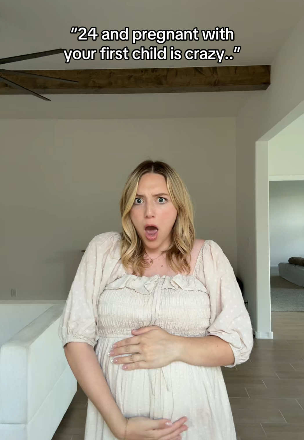 They’re like “mom your dance moves are embarrassing me”😬 #pregnancy #youngmom #mom   #parents 