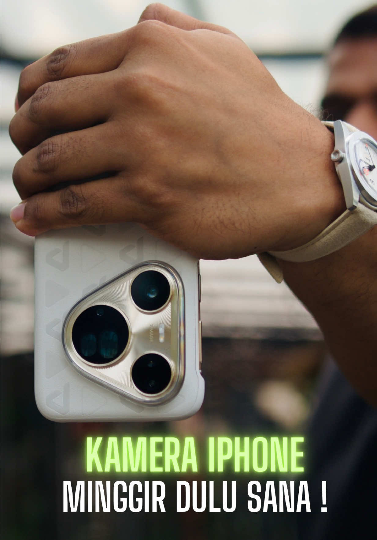 Ketika Pura 80 Ultra di tangan, dijamin enggak bisa berhenti buat jepret foto. Iyaaaa, segitu bagusnya 👊🏾 Video panjangnya bisa tonton di channel Youtube K2G.