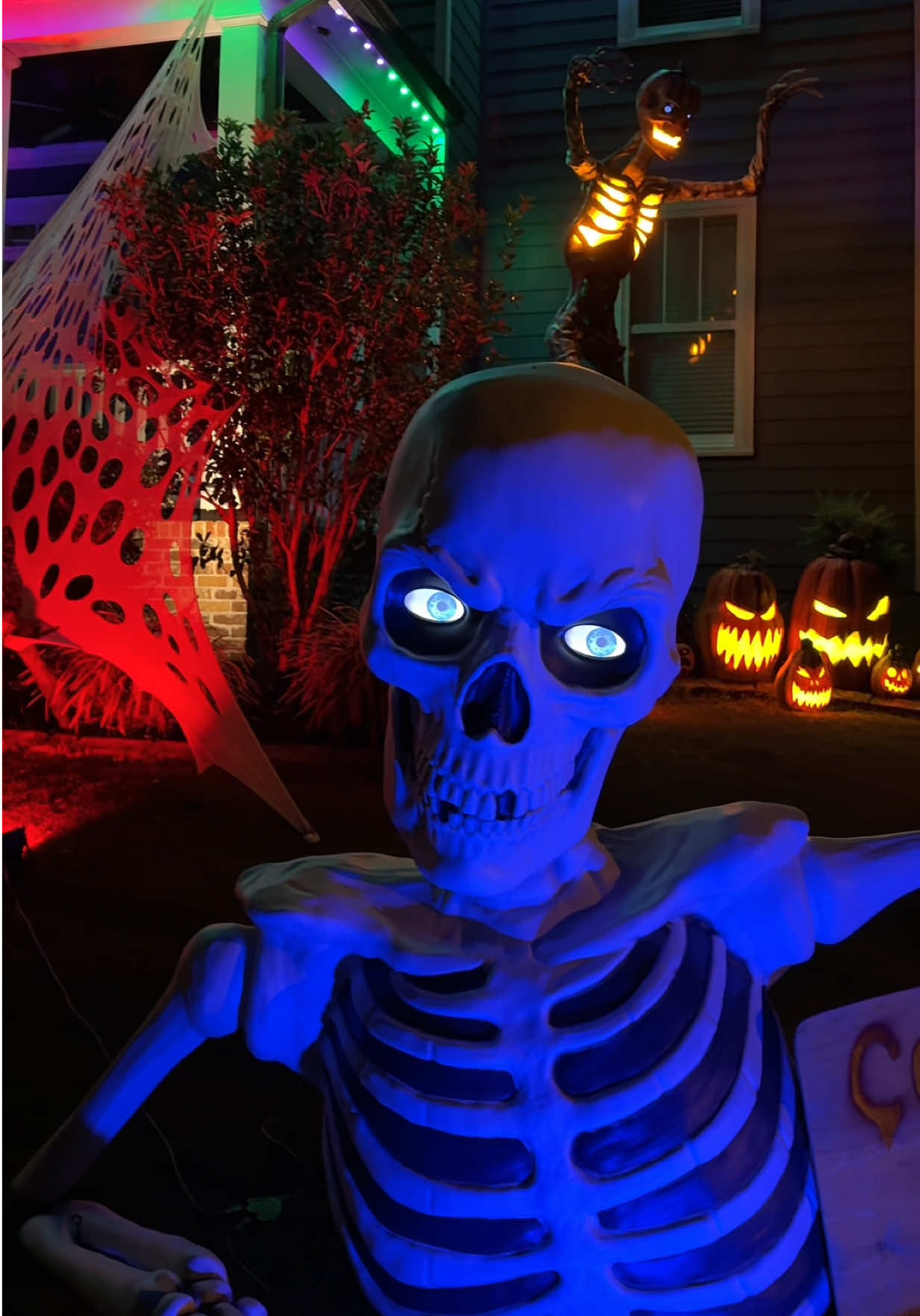 Chomping at the bit to get more done… its getting spookier every day #halloweendecor #halloween #spookyseason #progress #lovehalloween 