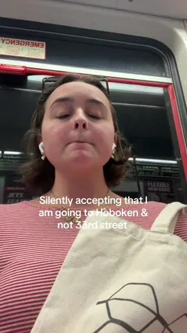 Silent anxiety attack ❤️ #postgrad #nyc #subway #hoboken #help #nyctransplant #idiot 