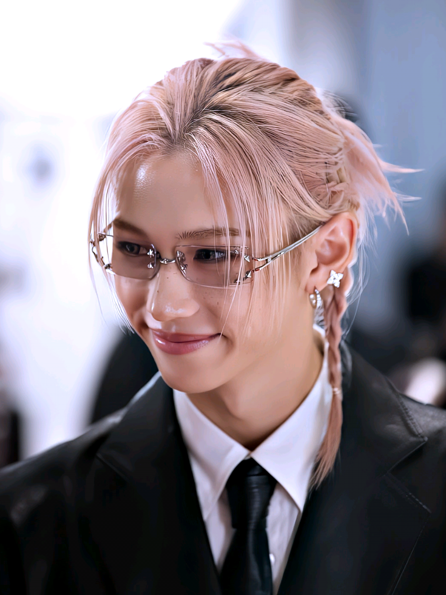Felix song choice  #felix #felixedit #tamburinsxfelix  #gentlemonsterxfelix #heraxfelix straykids 