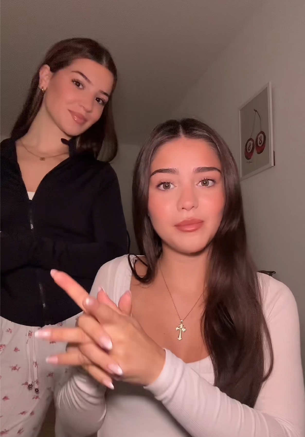 Wollt ihr mehr  Frisuren tutorials? @Kira 🍒 #frisur #fürdich 