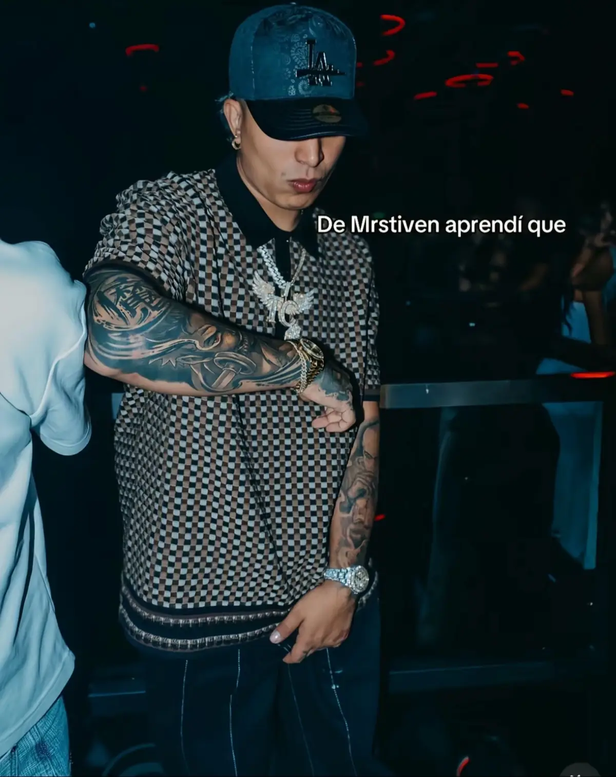 De Mr Stiven aprendí que así sean una manada de hienas voy de frente y sin miedo #mrstiven #colombia #alofokeradioshowtiktok 