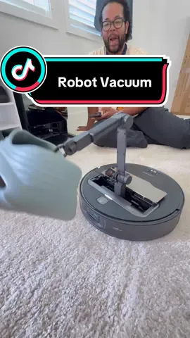 We really have ai vacuums with robotic arms now 🔥Roborock will offer discounts on the Saros Z70 during Fall Prime Day—stay tuned! @RoborockUS #robotvacuum #roborock #sarosz70 #primeday #amazondeals