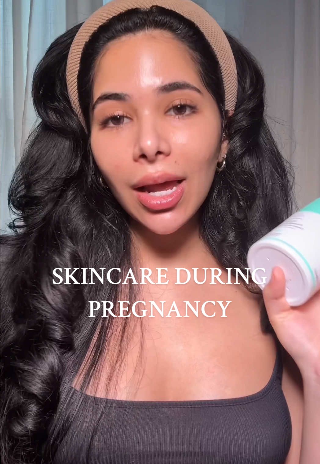 #DrunkElephantPartner I’ve noticed a few skin changes during pregnancy. Collagen stimulating skincare like Protini Moisturizer from @Drunk Elephant has been a go to. #pregnancyskincare #dryskin #peptideskincare #skincareroutine 