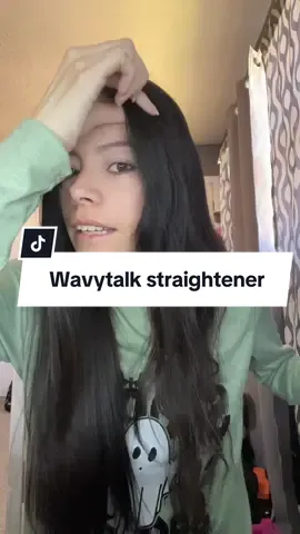 Highly recommend. It worked great and only took one go with each strand. #flatiron #straightener #flatironreview #straightenerreview #wavytalk 