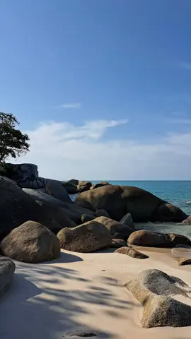 Terkadang emang kita butuh tempat yang tenang untuk mengisi ulang tenaga🩵🏖 #Sungailiat #bangka #fyp 