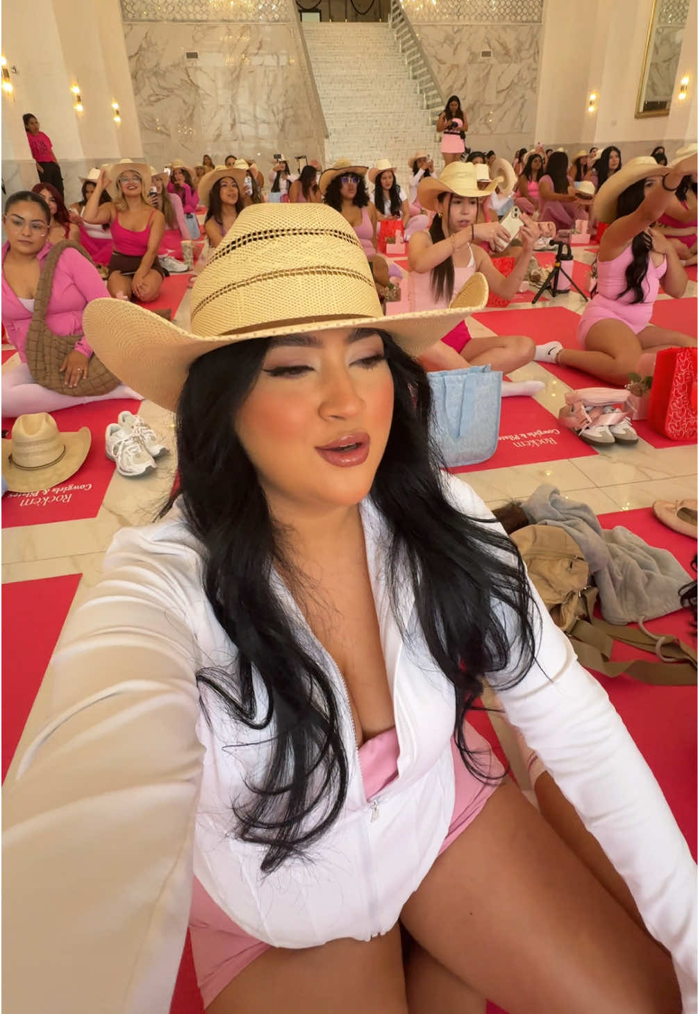 Let’s see if this go viral 🤭#rockempilates #rockem #latinacontentcreator #pilatesevent #pilates #pov #pilatespink #latinaamigas #latinapilates @JUANY YASMIN @Rock'em 