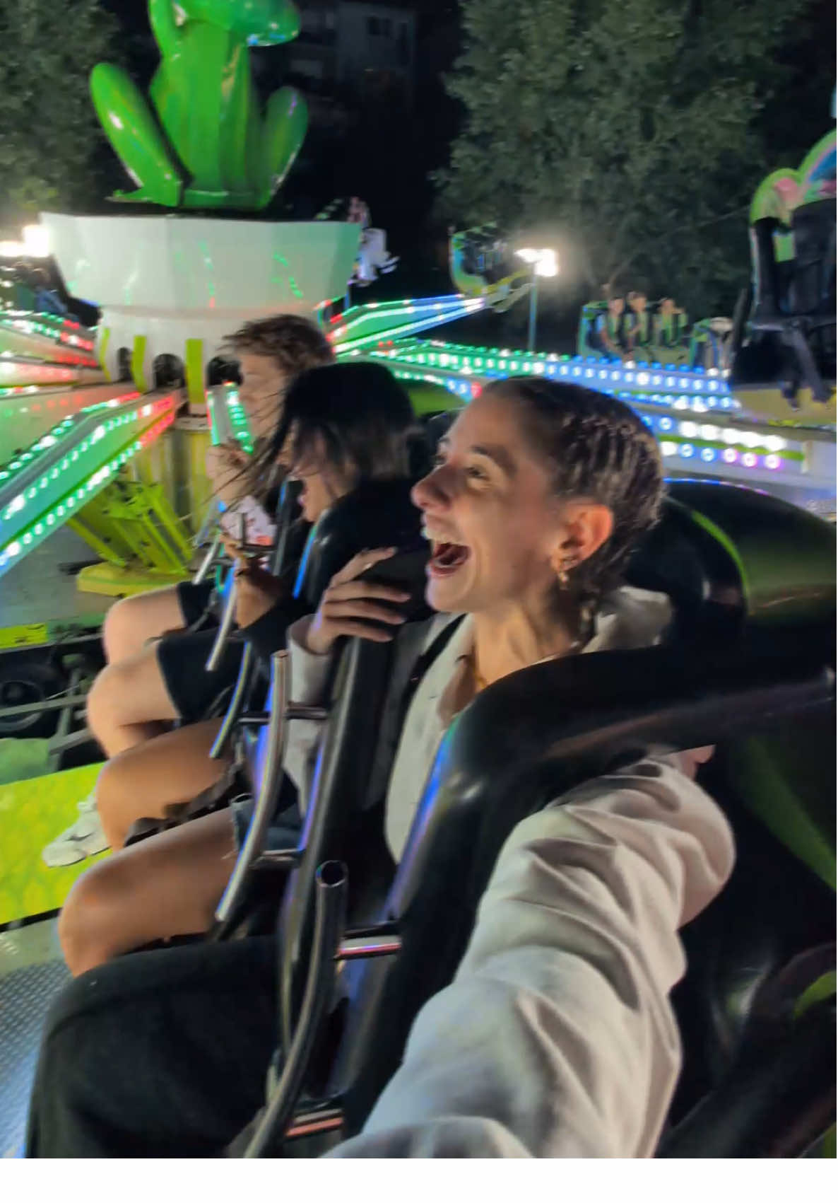 Diego siendo Diego 🤭😂 @Natalia Osona @Diego Sanchís #humor #amigos #ferias #miedo #divertido 