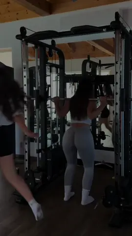 #fyp #gymgirls #fitkojablonove #gym #gymmotivation 