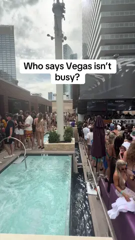 Don’t believe everything you hear #vegastiktok #lasvegas #vegas #vegasbaby #vegaslocal 