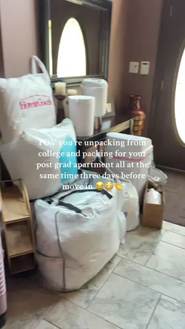let the moving craziness to Arlington, VA begin ✨👏 #movingtok #collegeunpacking #postgradapartment #packingtok #movingstruggles 