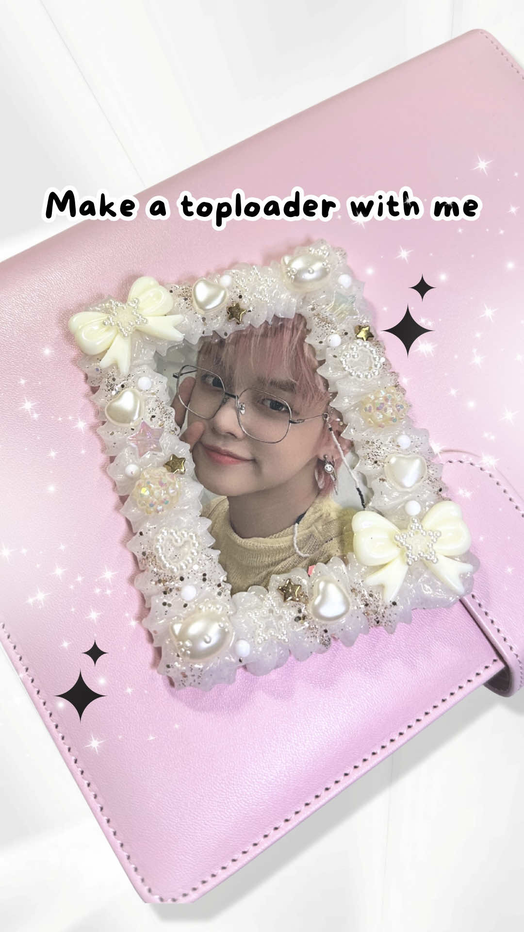 Make a decoden toploader with me🤍 - Going with the pearly vibes in this one and thought this cute yeonjun photocard would look adorable in it! Shop is currently open and these will be added the 20th ☁️ - - - #kpopdeco #kpopsmallbusiness #kawaiiaesthetic #tomorrow_x_together #photocardcollector 