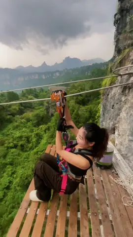 Don’t miss to have fun if you in Enshi. Just few kilometers from Wuhan 🇨🇳🇨🇳.  📍Enshi Daqingjiang Fei Lada