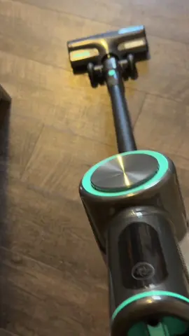 I’m a huge fan of the @Wyze products! #wyze #wyzevacuum #vacuum #cordlessvacuum 