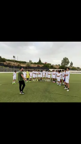 Sous la direction de leur entraîneur Meghnine Rafik, nos jeunes U16 minimes poursuivent leur préparation avec sérieux et détermination. Travail, discipline et passion sont au rendez-vous pour former l’avenir de l’US Timizart. Parce que le club, c’est aussi la jeunesse et la formation, nous sommes fiers de voir ces talents grandir et progresser jour après jour. Bravo à nos jeunes et à leur coach pour leur engagement ! 👏