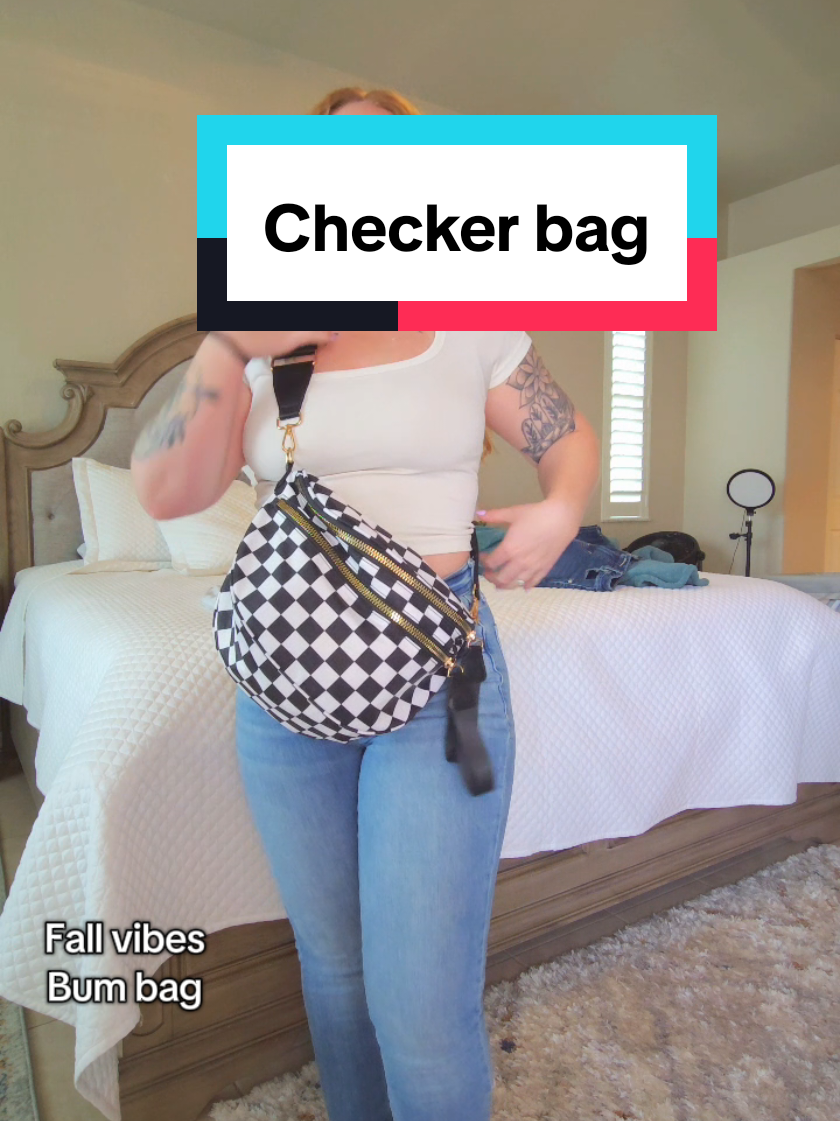 Living for the black and white checker, but they have tons of colorways! On sale right now!! #fallfashion #ootdinspo #momfashion #fashionfinds #microinfluencer 