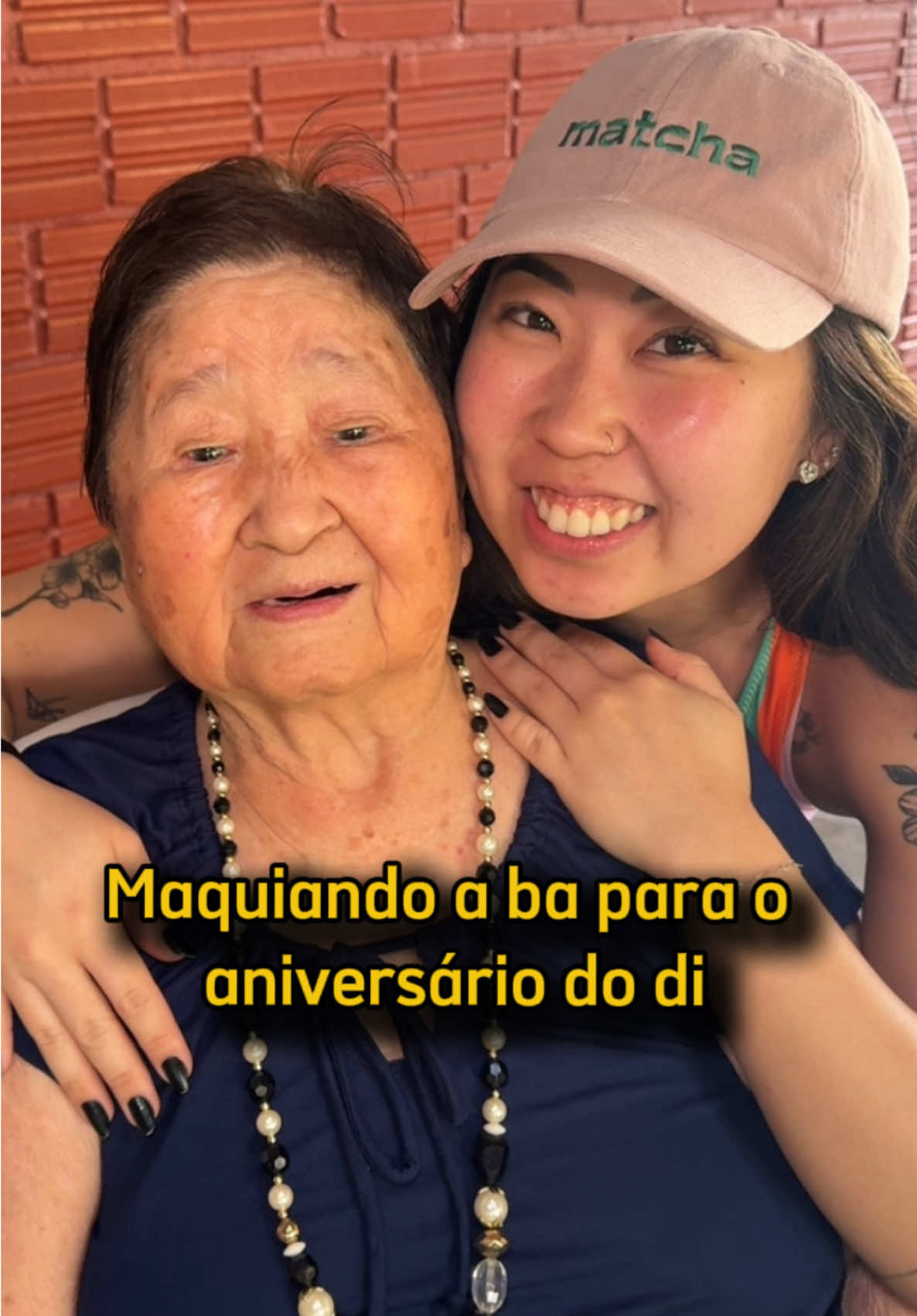 Quantas vezes ela falou: “chega, Bruna?” 😂 Produtos usados: - Shiseido Ultimune Power Infusing Concentrate   - Base @TIRTIR Inc.  - Blush líquido Color Bloom Coleção Marilyn Monroe @SHEGLAM  - Sérum para crescimento de cílios e sobrancelhas Aiami  - Pó velvet @Contém1g  - Pincel Pro Series 01 Mascavo  - Iluminador em bastão (cor: rosé) Mascavo  - Bruma facial @Linha NiinaSecrets  - Balm Labial Cereja @Naturabr  #maquiagem #avo #pelemadura #makeup #asian  