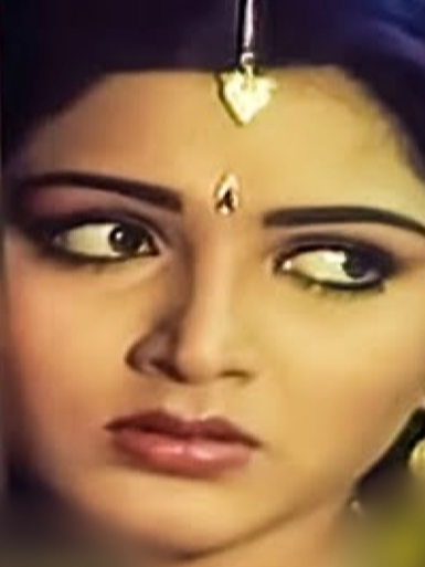 Nee engae en anbae Nee indri naan engae #Kushboo #Prabhu #Singer_Swarnalatha #Music_Illayaraja #Chinna_Thambi_Tamil_Movie_1991 #Directed_By_P.Vasu #Oldhits #srilanka #Srilankatiktok #foryou #foryoupageofficiall #fypシ゚viral #fyp #viraltiktok #100kviews✔️tiktok #Onemillionviews #viralvideo #fallow #following #SinhalaComedy #sinhalacinema #TamilCinema #Kollywood #Original_Sound_freeenter4 #freeenter4 @ Vidigira varaiyinil kadhaigalai padithadhai Ninaithadhae … ninaithadhae Mudigira kadhaiyinai thodarndhida manam Ingu thudikudhae … thudikudhae Kadhaiyilae kanavilae uravugal Unarvugal urugudhae … urugudhae Pizhai illai vazhi illai aruvigal Vizhigalil perugudhae … perugudhae Vaazhum pothu ondraga Vaazha vendum vaa … vaa Vidiyum podhu ellorkum vidiyum ingu vaa … vaa Undhan anbu illaadhu endhan jeevan nillaathu Nee engae en anbae Nee indri naan engae