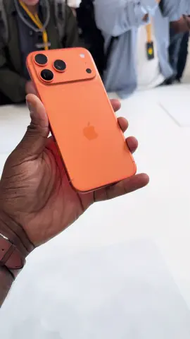 New iPhone 17 Pro Max hands-on Cosmic Orange 🔥 #iphone17proMax #handson #appleevent #iphone17pro #apple