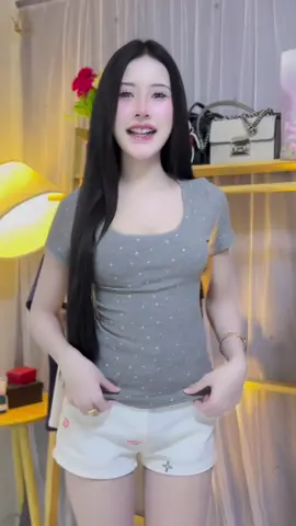 ลุคชิวๆ สวยม๊ากก😍#เสื้อยืดแฟชั่น #เสื้อผ้าผู้หญิง #สไตล์การแต่งตัว 