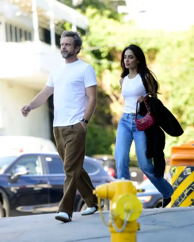 Joshua Jackson reunited with Eric Dane’s ex Priya Jain following his outing with Simone Ashley. 📸: ImageDirect.com