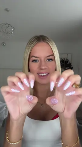 new nailsss #newnails #polkadot #fyp #transition #foryou 
