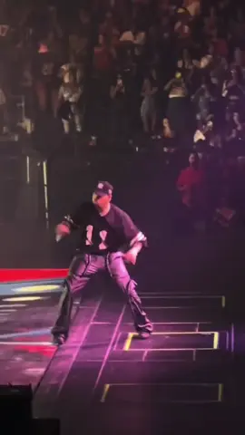 BREEZY BOWL IN BRAZIL 🇧🇷 💚🎤🦍⛓️@chrisbrownofficial @R&BArena #chrisbrown, #chrisbrownconcert, #2025,#fpy ,#foryoupage ,