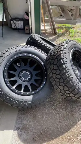 New rubber for the 4Runner #toyota #4runner #3rdgen 