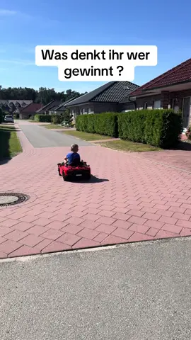 Guckt bis Ende 😂😂😂😂 er war besoffen von zu viel MILCH 🥛 😂😂😂 #funny #süß #rennen #viral #ironie 