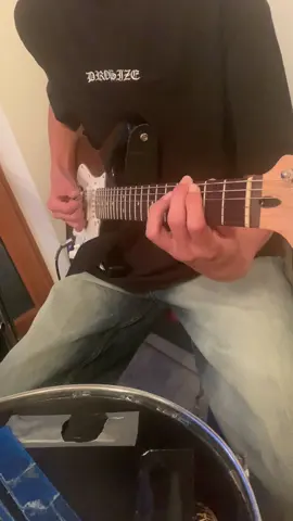It‘s my Live Guitar Cover.            #guitar #guitarcover #musik#instrument #guitarcovervideos 