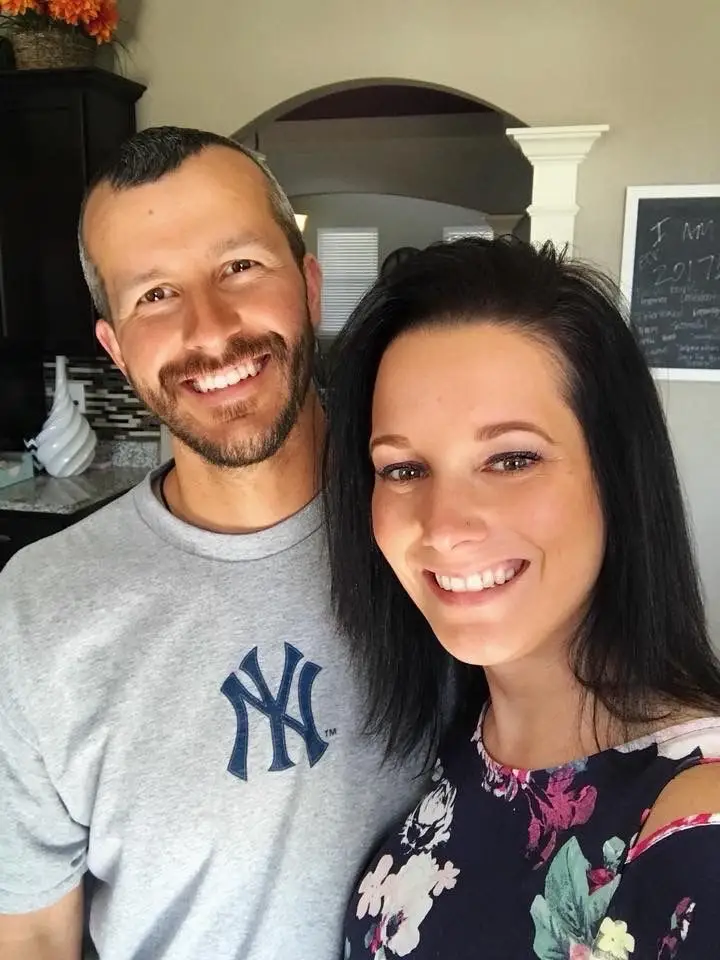 Remember this story? It was heartbreaking! Its a prime example of living a lie. Her social media portrayed the happiest marriage but behind closed doors it was a totally different story. She helped build this man confidence only for him to break hers down. His desperation to start a new life caused him to take his whole family life. Innocent children lost bc she didnt leave and he was a coward. How selfish. Had she not told her bestfriend what was actually going on, he more than likely would have gotten away with it. Don’t let the world tell you to stay where you’re not happy and fulfilled. Don’t let the world tell you to hide and protect their false identity. Don’t fear leaving because you don’t know what the future hold. Take that leap of faith and trust God. This isn’t a post where we blame the victim. I’m simply saying, there will be signs and having children isn’t a good enough reason to stay. Sometimes that’s enough reason to run and never look back. Rest in peace to this mother and her beautiful babies. #narcissismawareness🚩🚩 #truecrime  #abuseawareness  #photos 