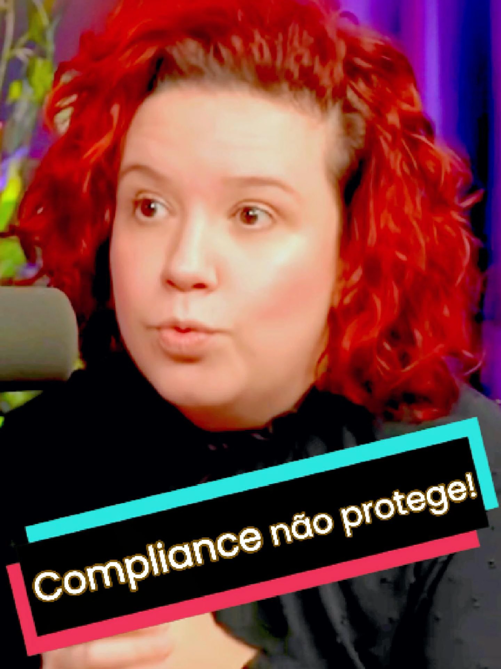 Compliance nas empresas: como funciona e por que falha na prática. O compliance surgiu para promover ética e transparência nas organizações, mas muitas vezes acaba sendo apenas um mecanismo de proteção da empresa. Em vez de acolher denúncias, pode transformar-se em relatórios formais e treinamentos simbólicos, deixando de lado a proteção real dos colaboradores. --------- LUCIANA RH SINCERO Acompanhem: @lucianarhsincero YT: Edson Castro [Oficial] Assista na integra: www.youtube.com/watch?v=VPcKbWIpYVw #lideranca #sensoexponencial #superacao #dicasdelider #rh 