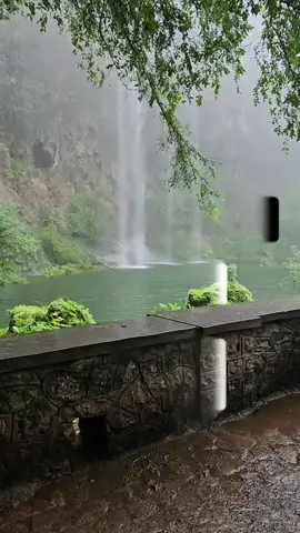 المؤمن ابن الخواتيم لا ابن البدايات {وَقَدْ أَحْسَنَ بِي إِذْ أَخْرَجَنِي مِنَ السِّجْنِ} لم يقل: «إذ أخرجني من الجب» لأن الجب كان بداية المحنة. أما السجن فكان آخرها، والخاتمة عند يوسف أجمل من البداية. فالمؤمن يرى النهايات، لا الجراح الأولى! #رغدالعيش #اكسبلورexplore #fyp #تأملات #تدبر_القران #quran #islem 