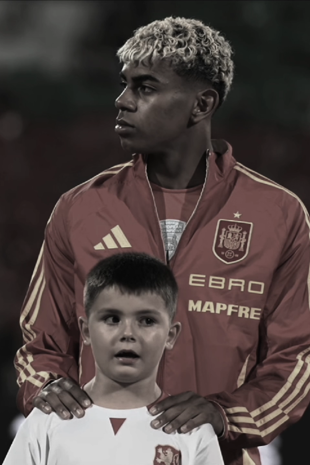 Wait for me #lamineyamal #barcelona #skills #foryoupage #football 