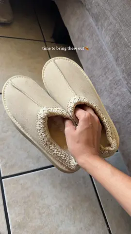 one of of the products I first promoted that sold out🥹 #fall #autumn #fashion #slippers #fyp 