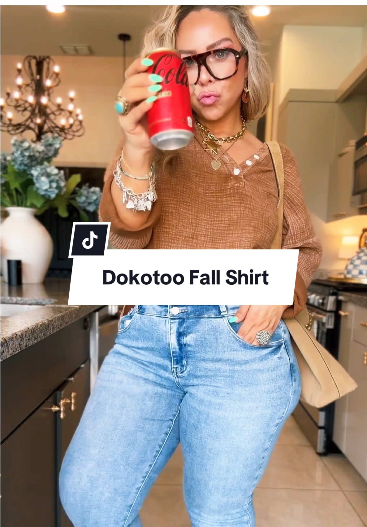 Serving fall vibes without sweating through a sweater 🍂#easyfalloutfits #falloutfits #midsizestyle #fallfashion #fashiontiktok @DOKOTOO-US @dokotoo.official 