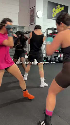 We can’t stop, won’t stop 💪🏼🔥👊🏼 #boxing #brisbane #brisbanegym #australia #bowenhills 