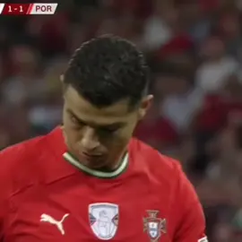 GOLL DO MELHOR DA HISTÓRIA TODO JOGO TEM GOL DO PAI!🇵🇹7️⃣ 943... #siiiuuuu #goat🐐 #cristianoronaldo #penalti #portugal🇵🇹 
