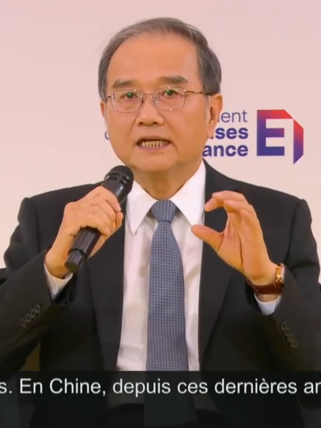 Le 27 août, l’Ambassadeur Deng Li, lors de la Rencontre des entrepreneurs de France 2025 organisée par le Medef, a souligné :  La surcapacité de production est à évaluer par le taux d’utilisation des capacités industrielles et non par le volume d’exportation.