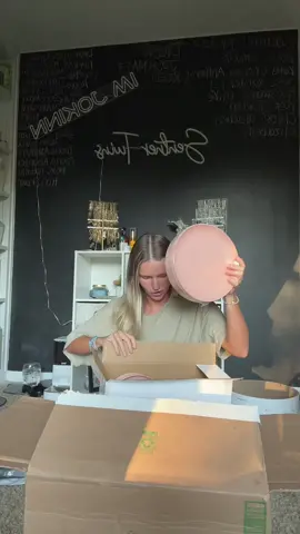 nice stuff @goofysid #unboxing #funny #sister 