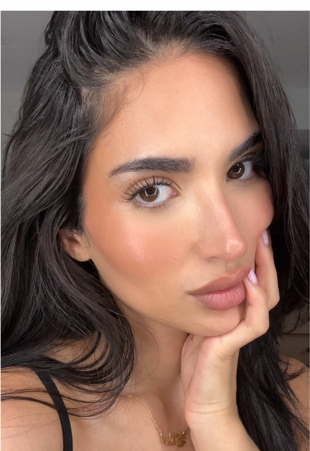 Me and my @rhode skin pocket blush for life 🤎🧸 #makeup #makeupreview #blush #blushhack #makeuplook 