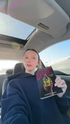why did i tap every book and why was the music in there so loud #BookTok #bookshopping #bookhaul #Vlog #barnesandnoble 