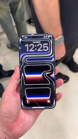 Fans of blue, here’s the iPhone 17 Pro in Deep Blue. #iphone17pro #iphone #deepblue #hwzsg