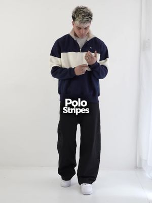 Polo Stripes disponible en la web.