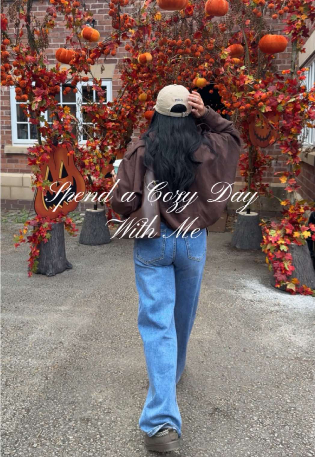 This Is Your Sign To Have a Cozy Autumn Day Out — tag someone 🫶🍁🍂  @Giovana Braia  📍The Hollies Farm Shop, Tarporley  #autumnaesthetic #autumnvlog2025 #fallaesthetic #cozyday #autumndecor  