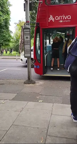 Bus driver refuses to drive after young girl doesn’t pay for her travel and this was her reaction after. #ukdramaclipz #tfl #london #bus #treanding 