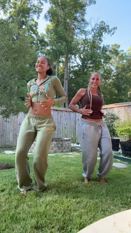 sweet mama queen 🥹🫂👑🩷@kericrockettfitness #fy #motherdaughter #xyzbca #bliss #trending 